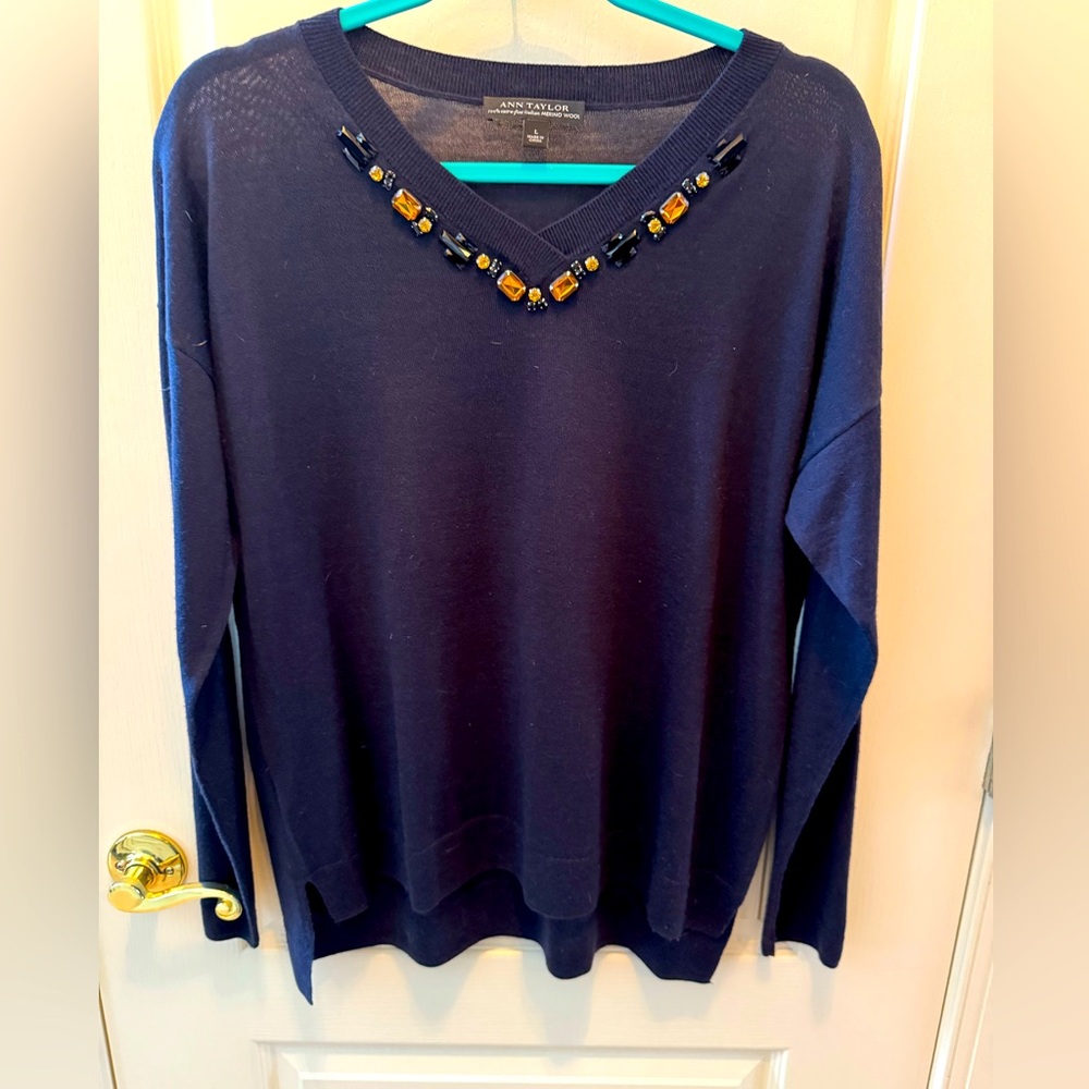 Ann Taylor Navy V-neck  Merlin Wool sweater - jeweled neckline Ladies Large. EUC